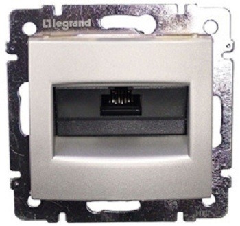 Розетка RJ45 Legrand Valena 1 выход Кат.5e UTP (алюминий) монтаж на захватах    770230 Розетка RJ45 Legrand Valena 1 выход Кат.5e UTP (алюминий) монтаж на захватах    770230