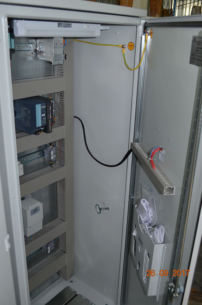 Сборка щитов управления инженерными системами предприятия для АО «Информационные спутниковые системы» им. Академика Решетнева