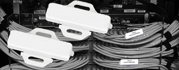 Кабельные этикетки в держателях под стяжки; CM 1